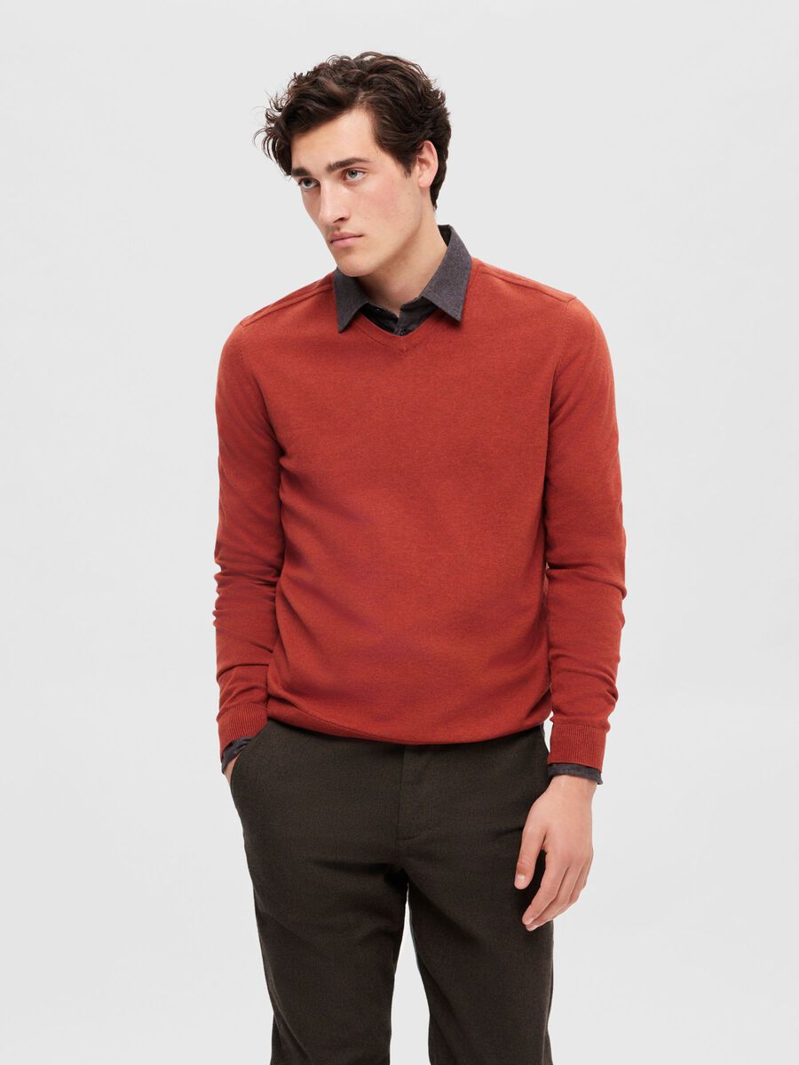 V-NECK KNITTED JUMPER - Burnt Henna