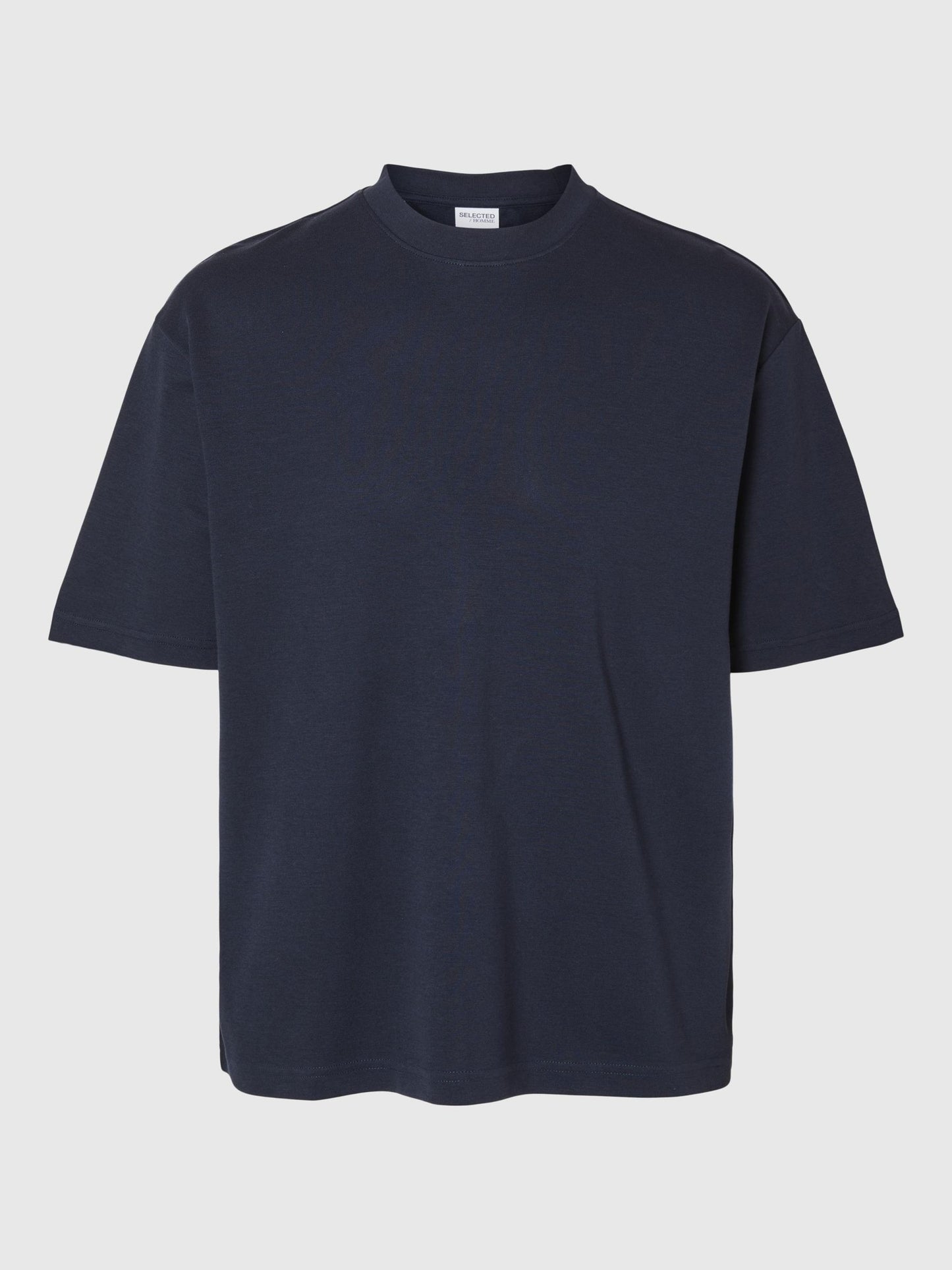 LOOSE FIT T-SHIRT SELECTED