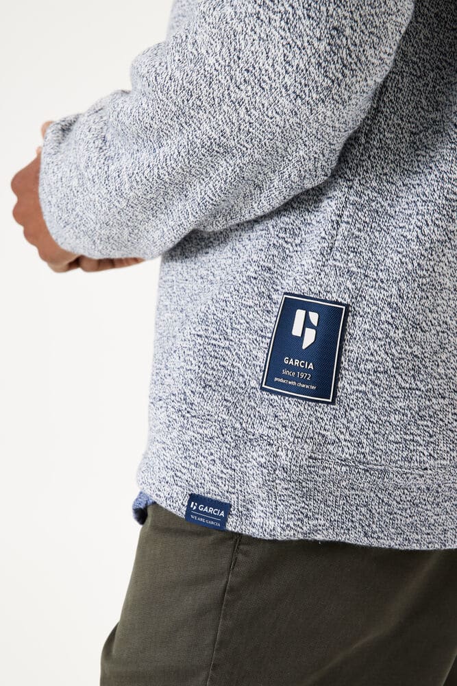 Pull tricoté