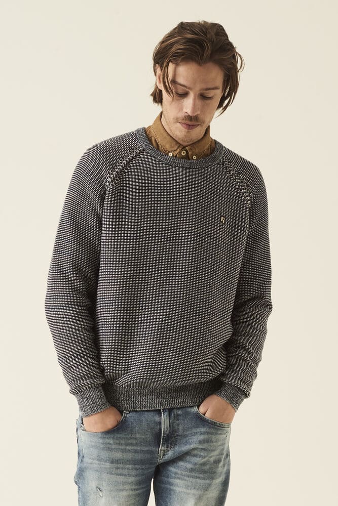 BLUE JUMPER