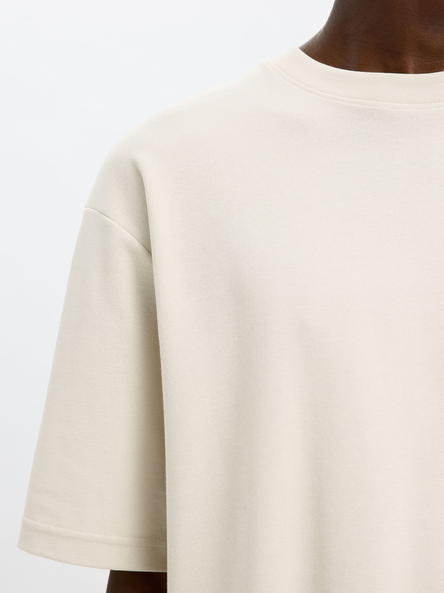 LOOSE FIT T-SHIRT SELECTED