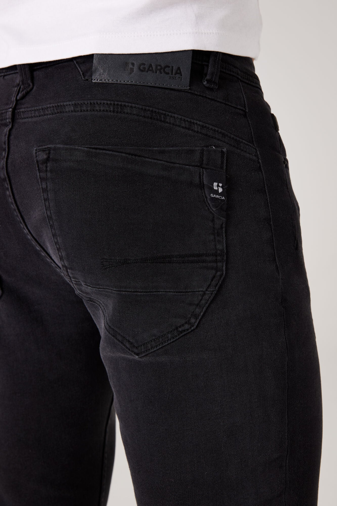 ROCKO 690 SLIM JEANS - DARK USED - GARCIA