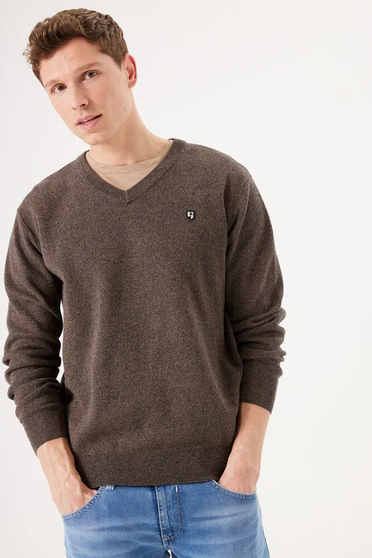 Pull Col en V Marron