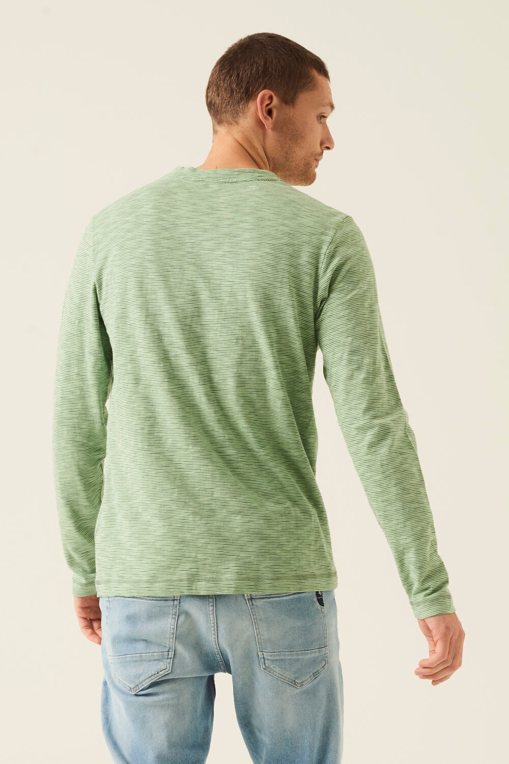 T-Shirt Vert À Manches Longues